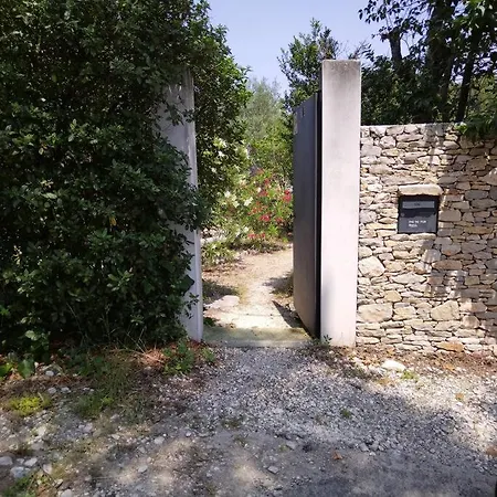Διαμέρισμα Le Mazet, Cocon Dans La Garrigue Νιμ